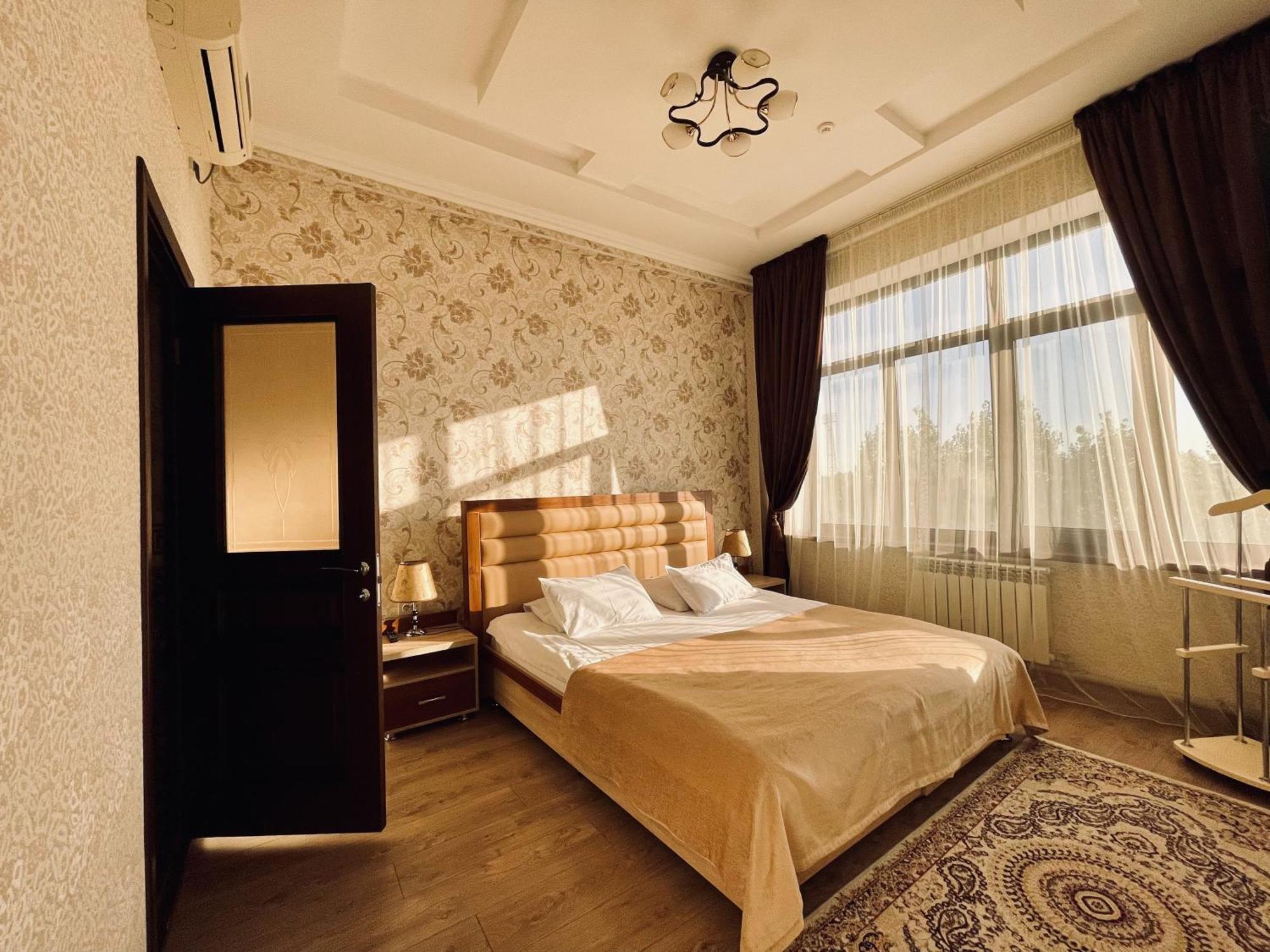 Dostyk Hotel Kizilorda Kültér fotó