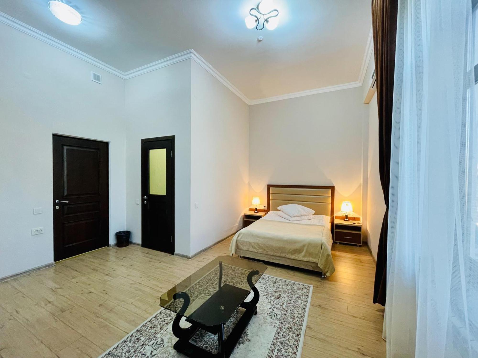 Dostyk Hotel Kizilorda Kültér fotó