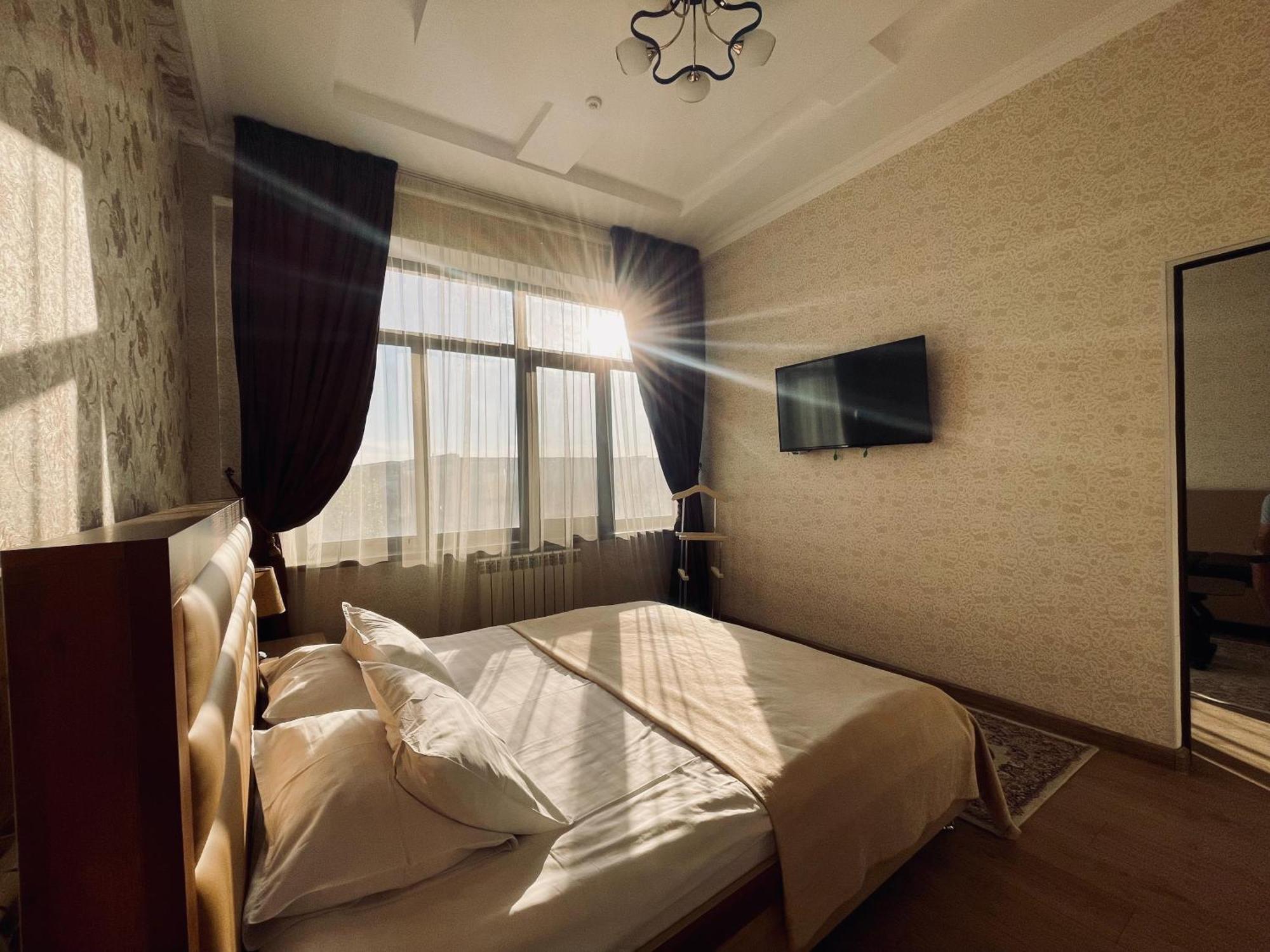 Dostyk Hotel Kizilorda Kültér fotó