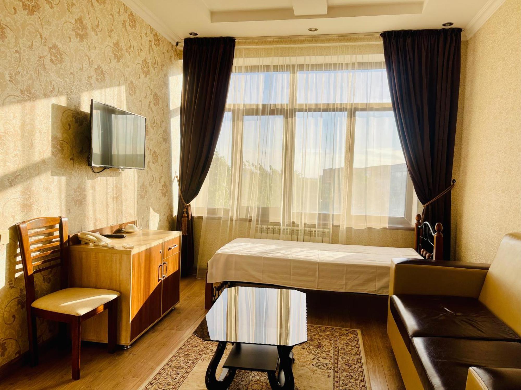 Dostyk Hotel Kizilorda Kültér fotó